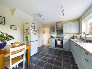 Kitchen/Breakfast Room- click for photo gallery